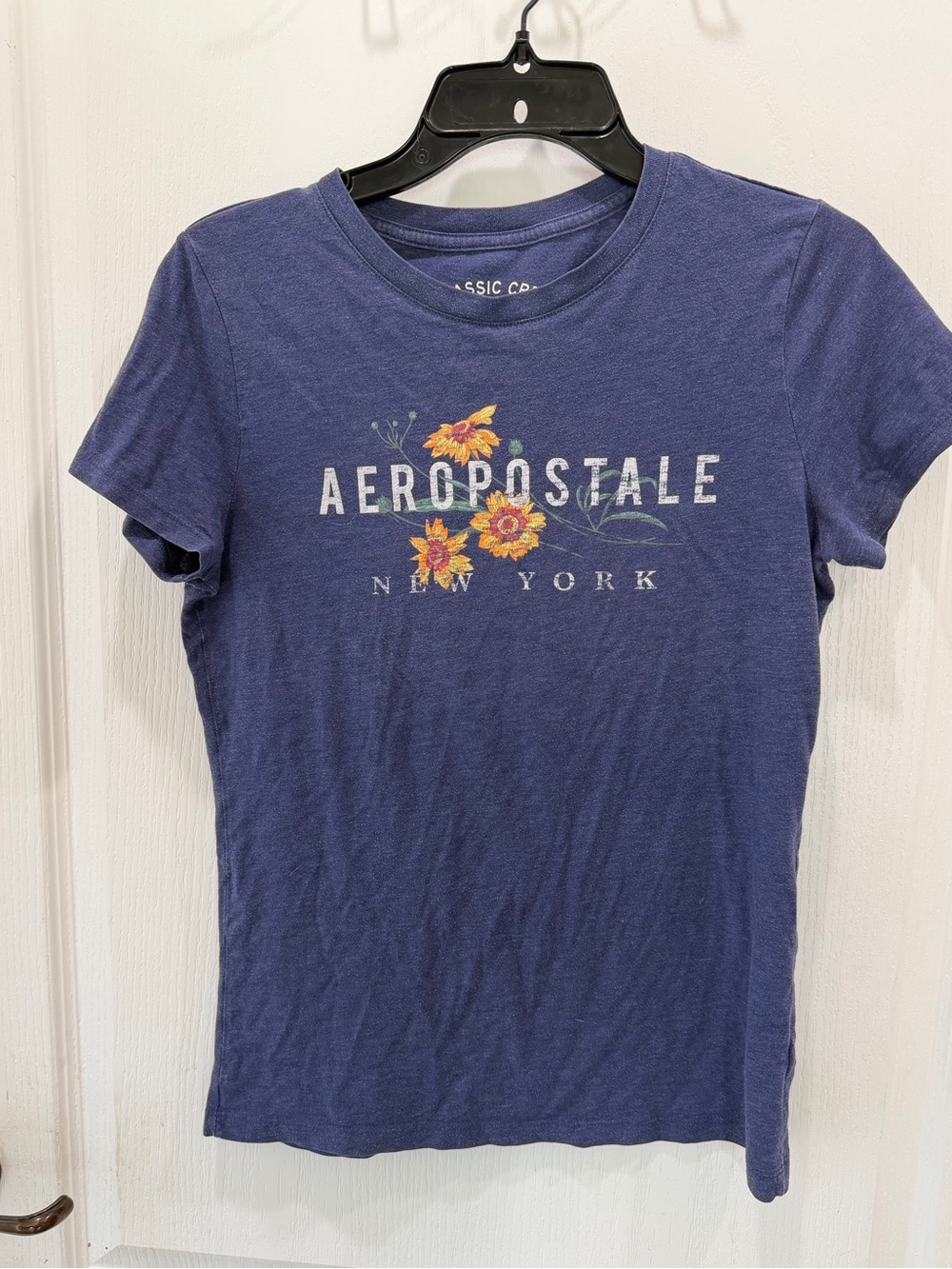 Aeropostale Navy Blue Short-Sleeve Floral Logo Tee